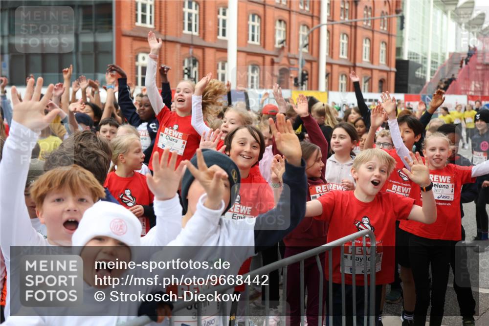 25.04.2026 - Das Zehntel Strokosch-Dieckow http://msf.ph/oto/9668442 25.04.2026 08:16:30 Allgemein zum Event 2659, 2673, 264, 3, 87 meine-sportfotos.de