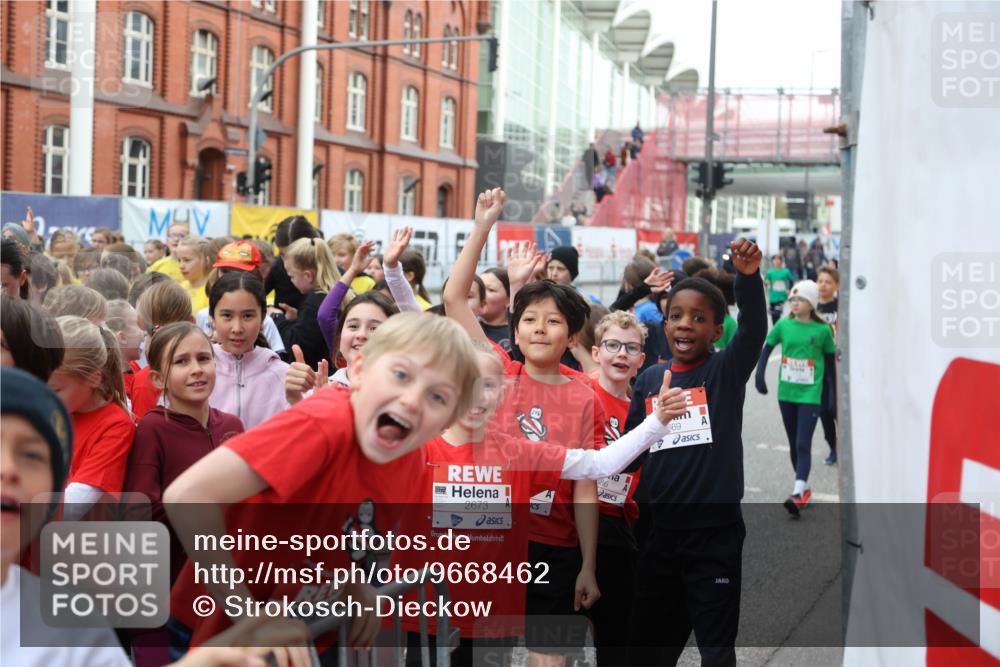 25.04.2026 - Das Zehntel Strokosch-Dieckow http://msf.ph/oto/9668462 25.04.2026 08:16:35 Allgemein zum Event 2673, 686, 669 meine-sportfotos.de