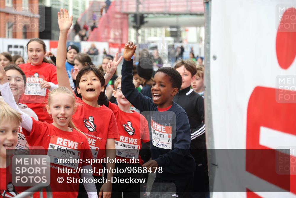 25.04.2026 - Das Zehntel Strokosch-Dieckow http://msf.ph/oto/9668478 25.04.2026 08:16:40 Allgemein zum Event 2677, 2673, 2686, 78, 2669 meine-sportfotos.de