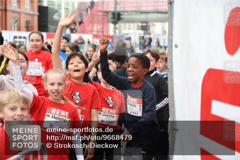 25.04.2026 - Das Zehntel Strokosch-Dieckow http://msf.ph/oto/9668479 25.04.2026 08:16:40 Allgemein zum Event 2677, 2673, 2686, 2669 meine-sportfotos.de
