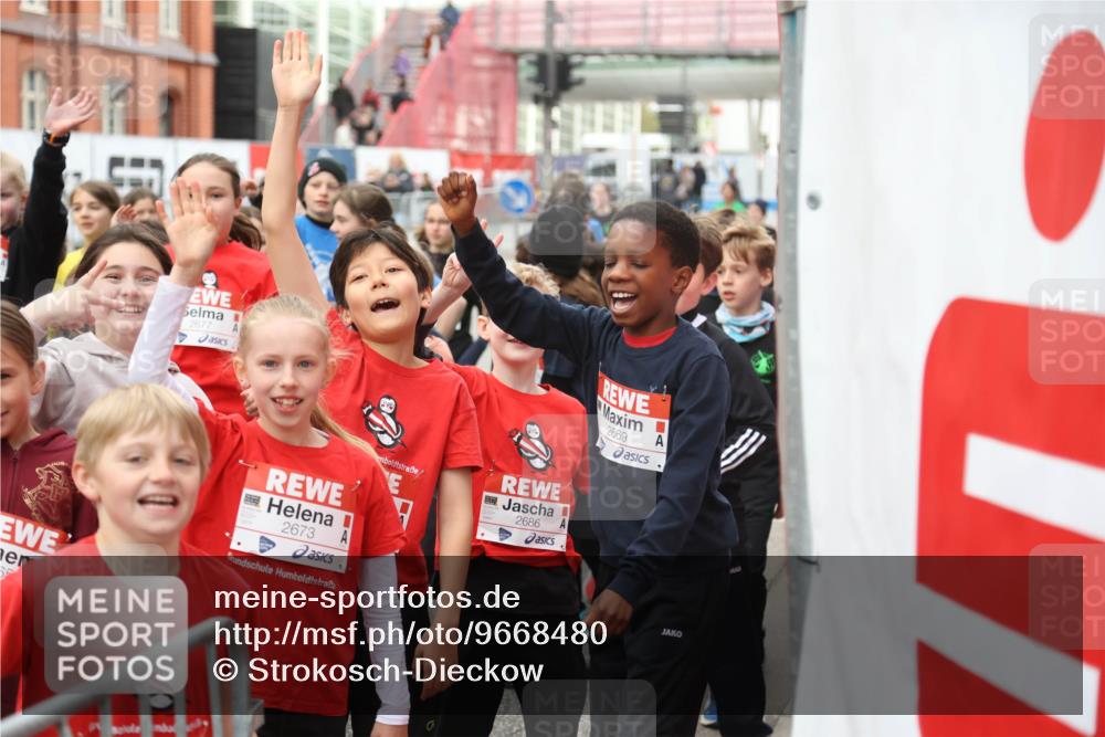 25.04.2026 - Das Zehntel Strokosch-Dieckow http://msf.ph/oto/9668480 25.04.2026 08:16:40 Allgemein zum Event 2677, 2673, 2686, 2669 meine-sportfotos.de
