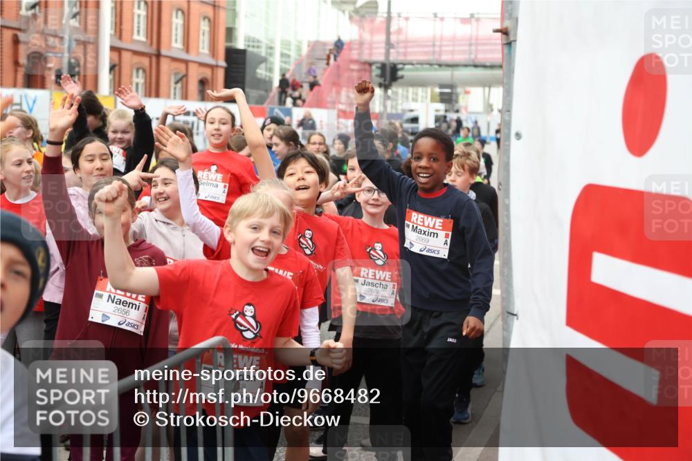 25.04.2026 - Das Zehntel Strokosch-Dieckow http://msf.ph/oto/9668482 25.04.2026 08:16:41 Allgemein zum Event 2686, 2656, 8, 2669 meine-sportfotos.de