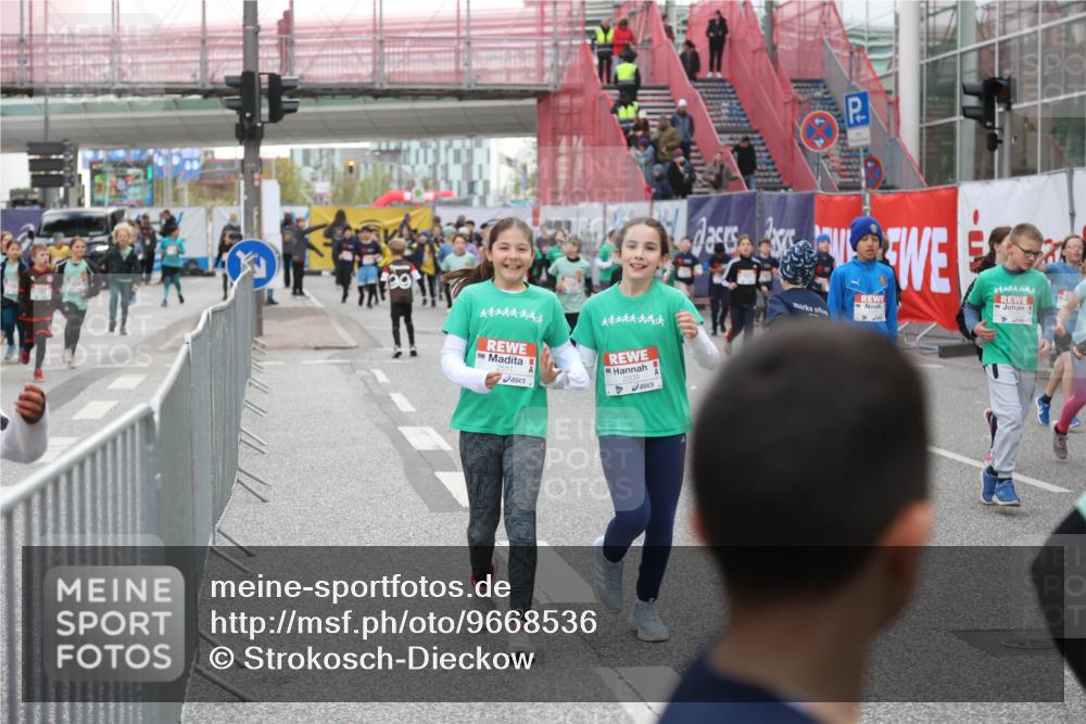 25.04.2026 - Das Zehntel Strokosch-Dieckow http://msf.ph/oto/9668536 25.04.2026 08:18:43 Allgemein zum Event 44444444, 2511, 2509, 4444444 meine-sportfotos.de