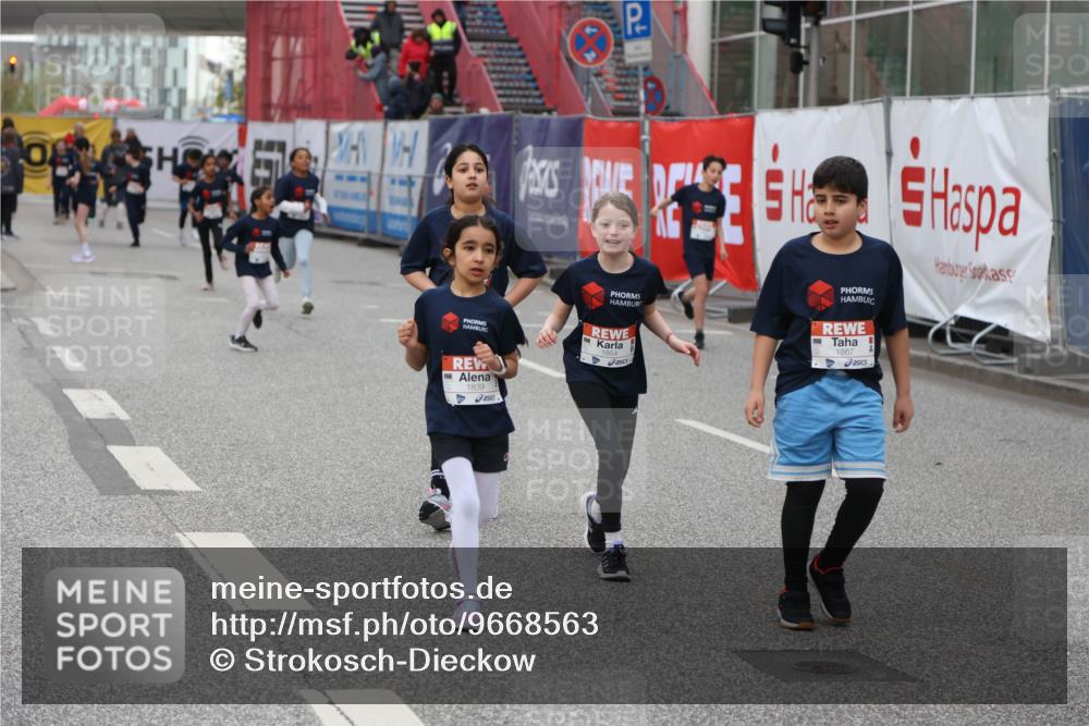 25.04.2026 - Das Zehntel Strokosch-Dieckow http://msf.ph/oto/9668563 25.04.2026 08:18:58 Allgemein zum Event 1854, 1867, 1839 meine-sportfotos.de