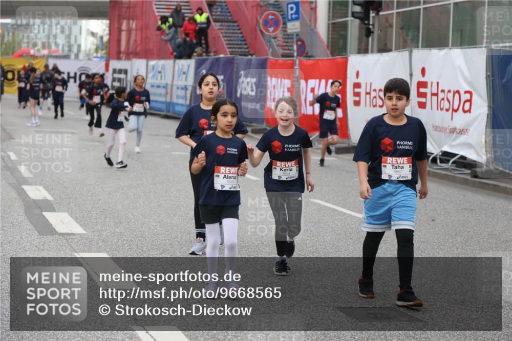 25.04.2026 - Das Zehntel Strokosch-Dieckow http://msf.ph/oto/9668565 25.04.2026 08:18:58 Allgemein zum Event 1839, 1854, 1867, 11 meine-sportfotos.de