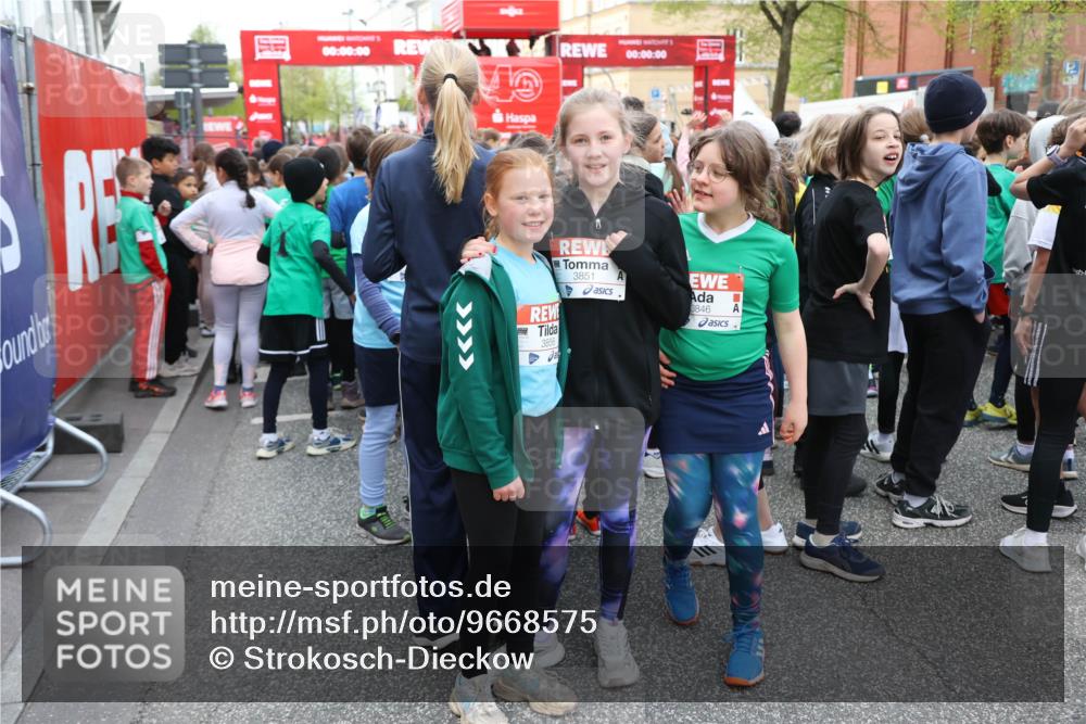 25.04.2026 - Das Zehntel Strokosch-Dieckow http://msf.ph/oto/9668575 25.04.2026 08:20:59 Allgemein zum Event 00, 00, 00, 3856, 00, 00, 00, 3851, 3846 meine-sportfotos.de