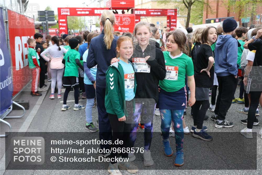 25.04.2026 - Das Zehntel Strokosch-Dieckow http://msf.ph/oto/9668576 25.04.2026 08:20:59 Allgemein zum Event 00, 00, 00, 3856, 3851, 00, 00, 00, 8846 meine-sportfotos.de