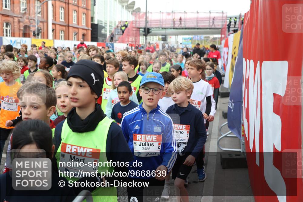 25.04.2026 - Das Zehntel Strokosch-Dieckow http://msf.ph/oto/9668639 25.04.2026 08:31:06 Allgemein zum Event 1058, 3486, 1256 meine-sportfotos.de
