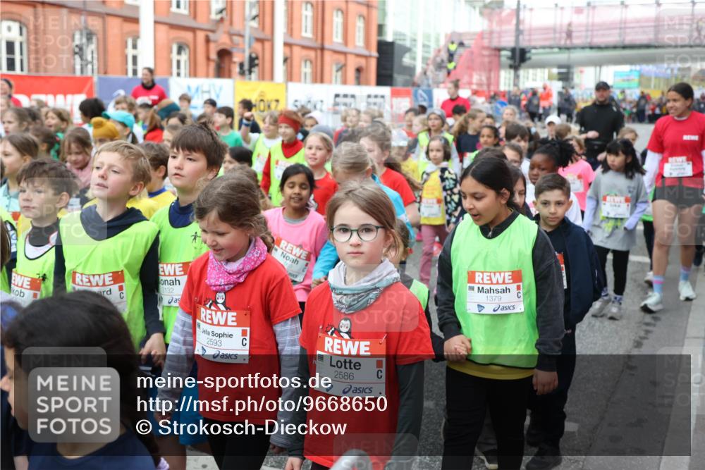 25.04.2026 - Das Zehntel Strokosch-Dieckow http://msf.ph/oto/9668650 25.04.2026 08:31:11 Allgemein zum Event 3132, 2593, 2586, 1379 meine-sportfotos.de