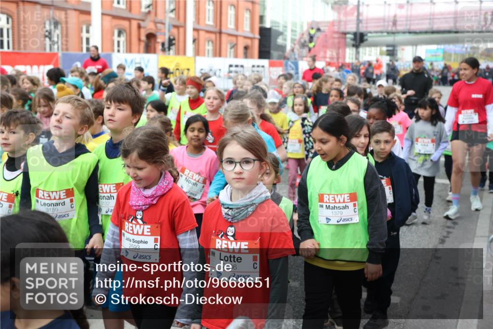 25.04.2026 - Das Zehntel Strokosch-Dieckow http://msf.ph/oto/9668651 25.04.2026 08:31:11 Allgemein zum Event 2003, 3159, 3132, 2593, 2586, 1379, 300 meine-sportfotos.de