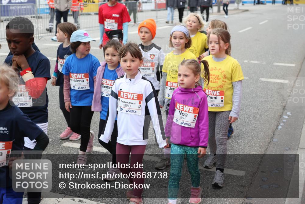 25.04.2026 - Das Zehntel Strokosch-Dieckow http://msf.ph/oto/9668738 25.04.2026 08:33:04 Allgemein zum Event 1800, 2109, 2096, 3883, 1000, 3864, 2696 meine-sportfotos.de