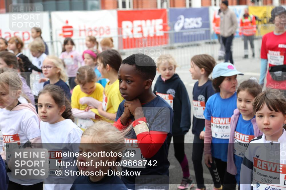 25.04.2026 - Das Zehntel Strokosch-Dieckow http://msf.ph/oto/9668742 25.04.2026 08:33:04 Allgemein zum Event 5, 3682, 3680, 1800, 29, 2109, 2096, 3883 meine-sportfotos.de