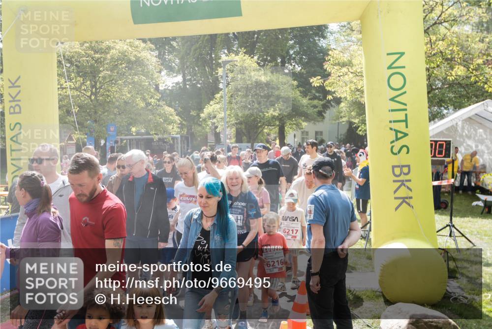 09.05.2026 - Störlauf H.Heesch http://msf.ph/oto/9669495 09.05.2026 13:04:05 Ziel 6216, 6217 meine-sportfotos.de