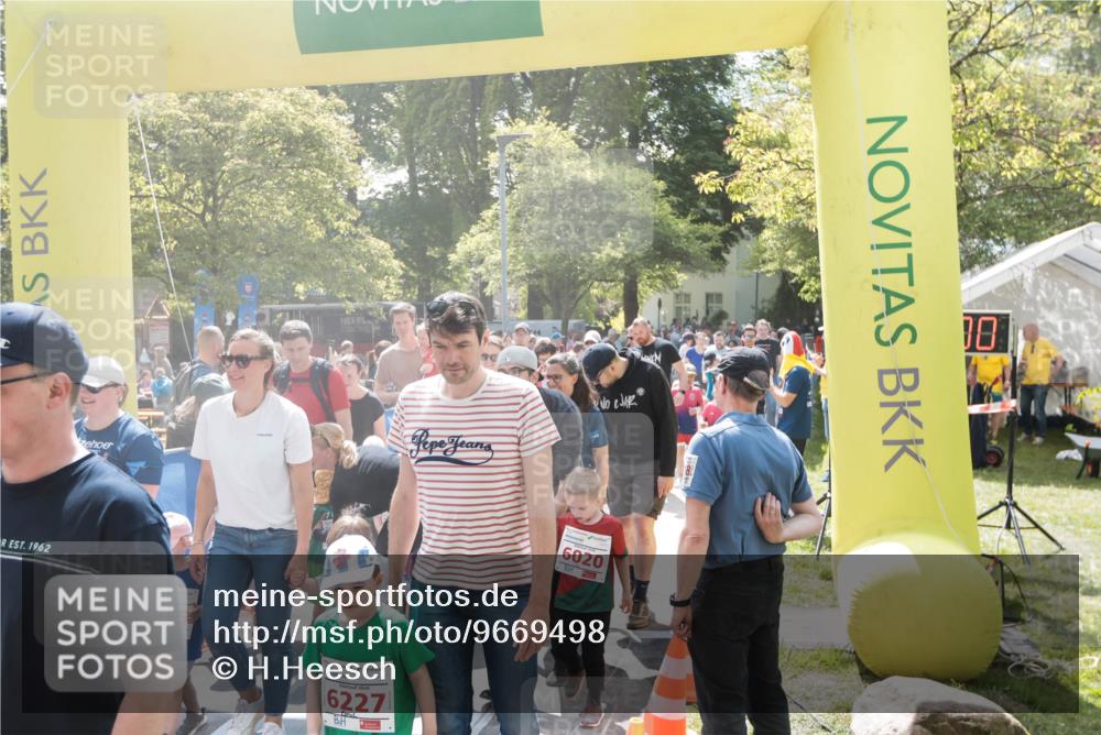 09.05.2026 - Störlauf H.Heesch http://msf.ph/oto/9669498 09.05.2026 13:04:14 Ziel 1962, 6227, 6020 meine-sportfotos.de