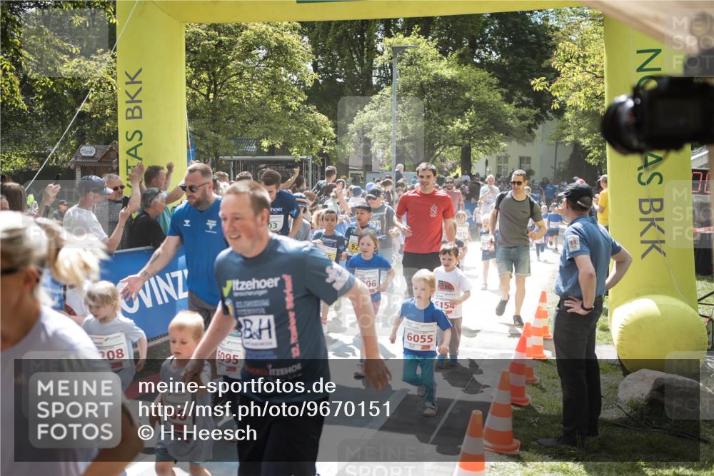 09.05.2026 - Störlauf H.Heesch http://msf.ph/oto/9670151 09.05.2026 13:02:32 Ziel 03, 208, 6095, 06, 6055, 86, 154, 6215, 1681 meine-sportfotos.de