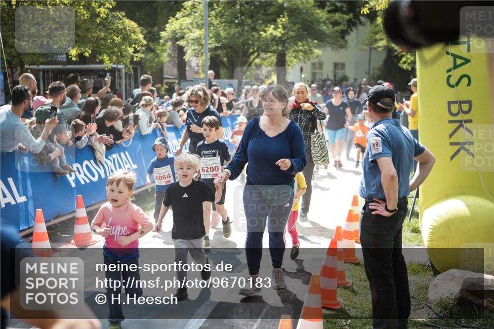 09.05.2026 - Störlauf H.Heesch http://msf.ph/oto/9670183 09.05.2026 13:02:47 Ziel 6064, 6200, 68 meine-sportfotos.de