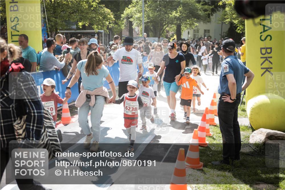 09.05.2026 - Störlauf H.Heesch http://msf.ph/oto/9670191 09.05.2026 13:02:50 Ziel 6238 meine-sportfotos.de