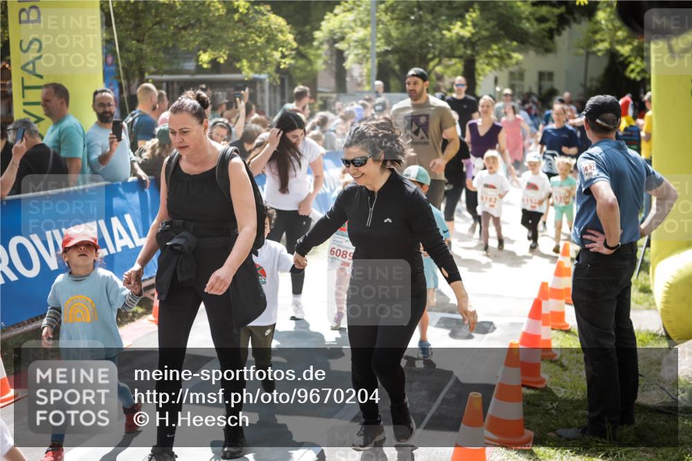 09.05.2026 - Störlauf H.Heesch http://msf.ph/oto/9670204 09.05.2026 13:02:57 Ziel 5809 meine-sportfotos.de