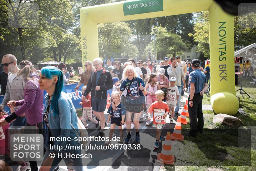 09.05.2026 - Störlauf H.Heesch http://msf.ph/oto/9670338 09.05.2026 13:04:08 Ziel 6217, 6216 meine-sportfotos.de