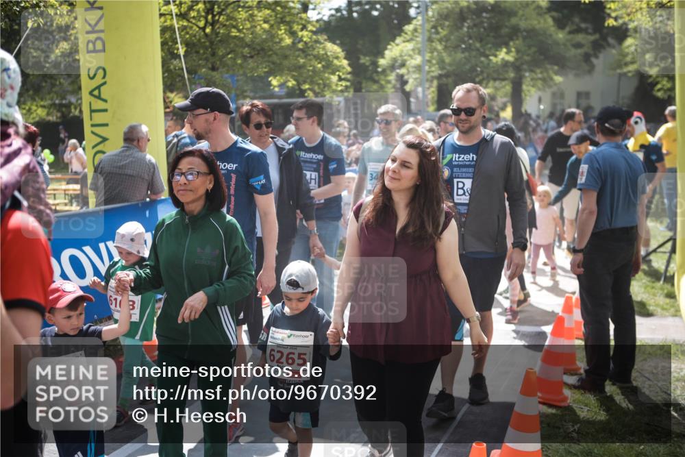 09.05.2026 - Störlauf H.Heesch http://msf.ph/oto/9670392 09.05.2026 13:04:39 Ziel 610, 2026, 6271, 6265, 34 meine-sportfotos.de