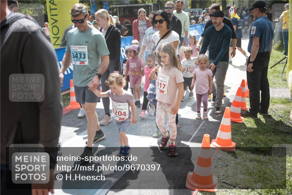 09.05.2026 - Störlauf H.Heesch http://msf.ph/oto/9670397 09.05.2026 13:04:43 Ziel 3433, 2026, 204, 6, 625, 017, 68 meine-sportfotos.de