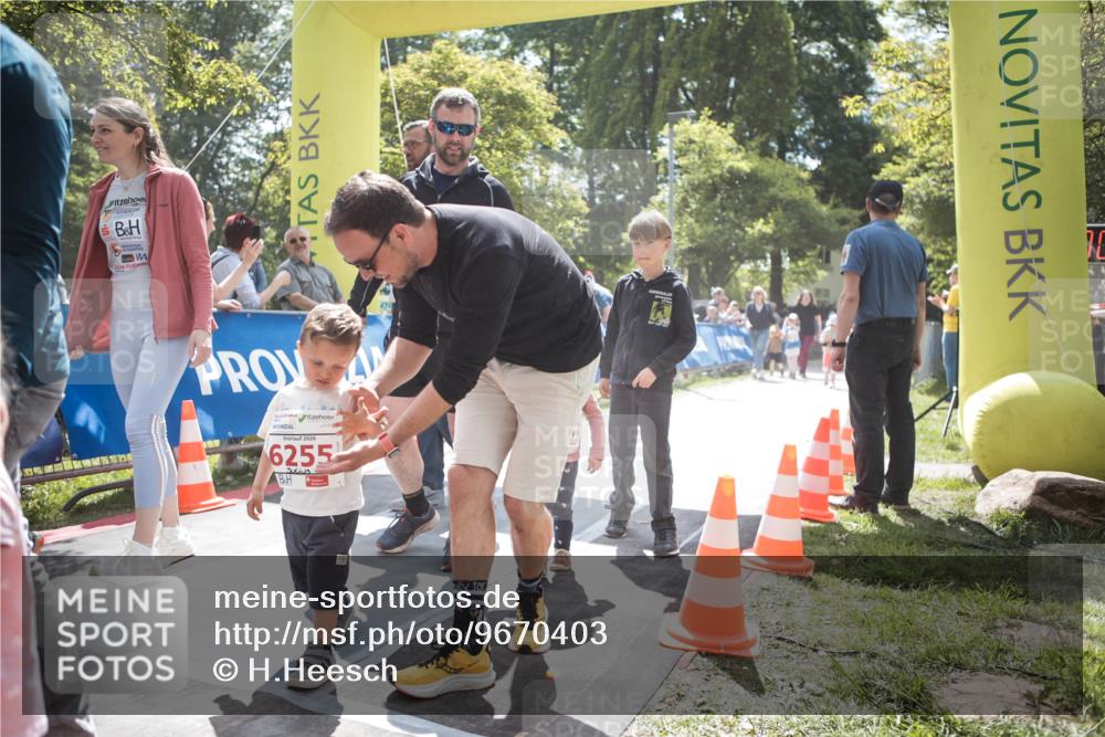 09.05.2026 - Störlauf H.Heesch http://msf.ph/oto/9670403 09.05.2026 13:04:49 Ziel 6255 meine-sportfotos.de