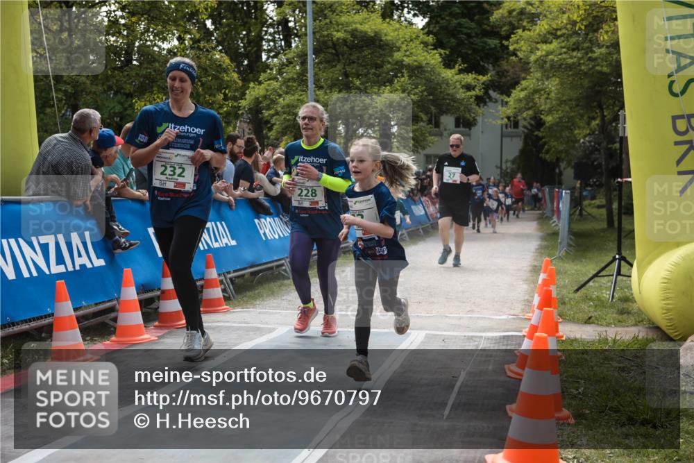09.05.2026 - Störlauf H.Heesch http://msf.ph/oto/9670797 09.05.2026 13:29:23 Ziel 232, 228, 27 meine-sportfotos.de