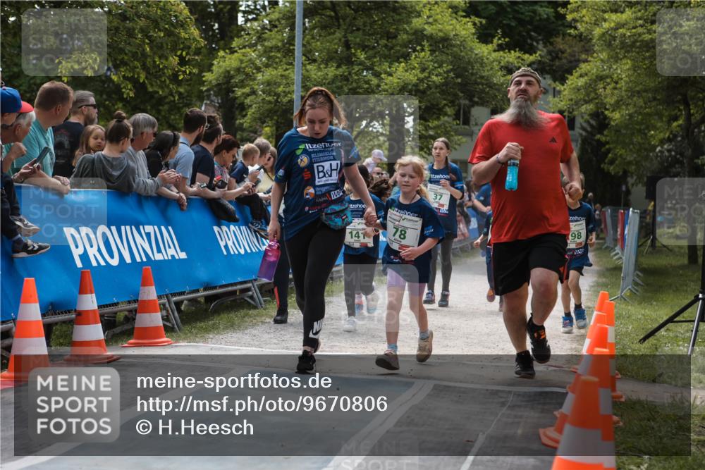 09.05.2026 - Störlauf H.Heesch http://msf.ph/oto/9670806 09.05.2026 13:29:31 Ziel 141, 100, 78, 37, 98 meine-sportfotos.de