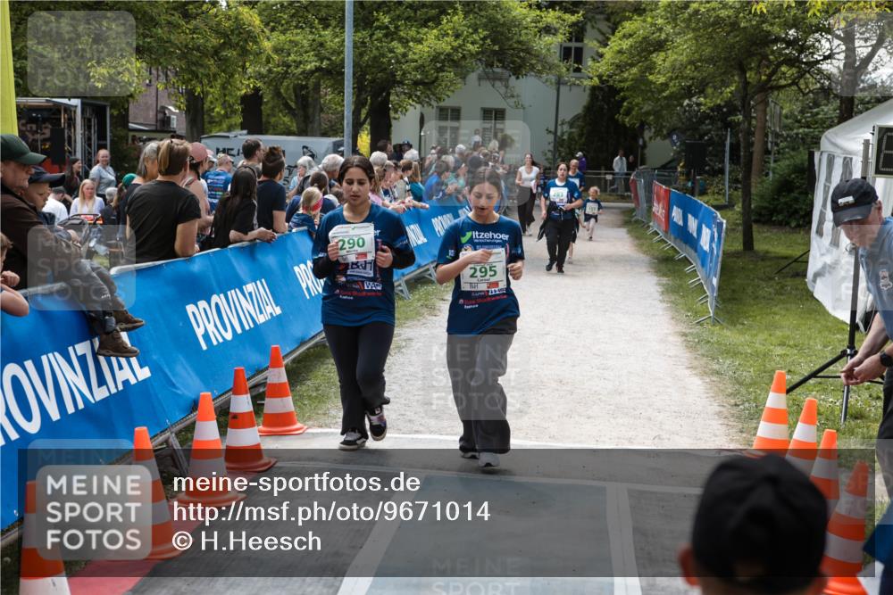 09.05.2026 - Störlauf H.Heesch http://msf.ph/oto/9671014 09.05.2026 13:33:08 Ziel 290, 295, 49, 283 meine-sportfotos.de