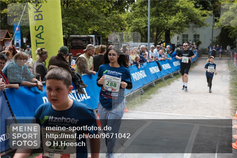 09.05.2026 - Störlauf H.Heesch http://msf.ph/oto/9671042 09.05.2026 13:33:29 Ziel 04825, 95180, 288, 227, 306, 233 meine-sportfotos.de