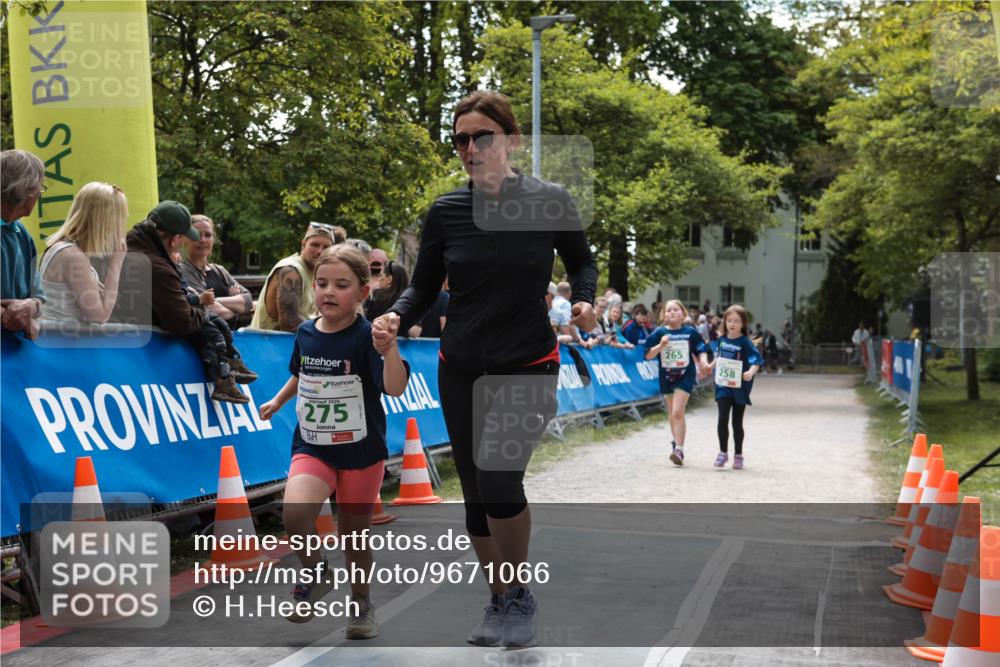 09.05.2026 - Störlauf H.Heesch http://msf.ph/oto/9671066 09.05.2026 13:33:57 Ziel 275, 265, 258 meine-sportfotos.de