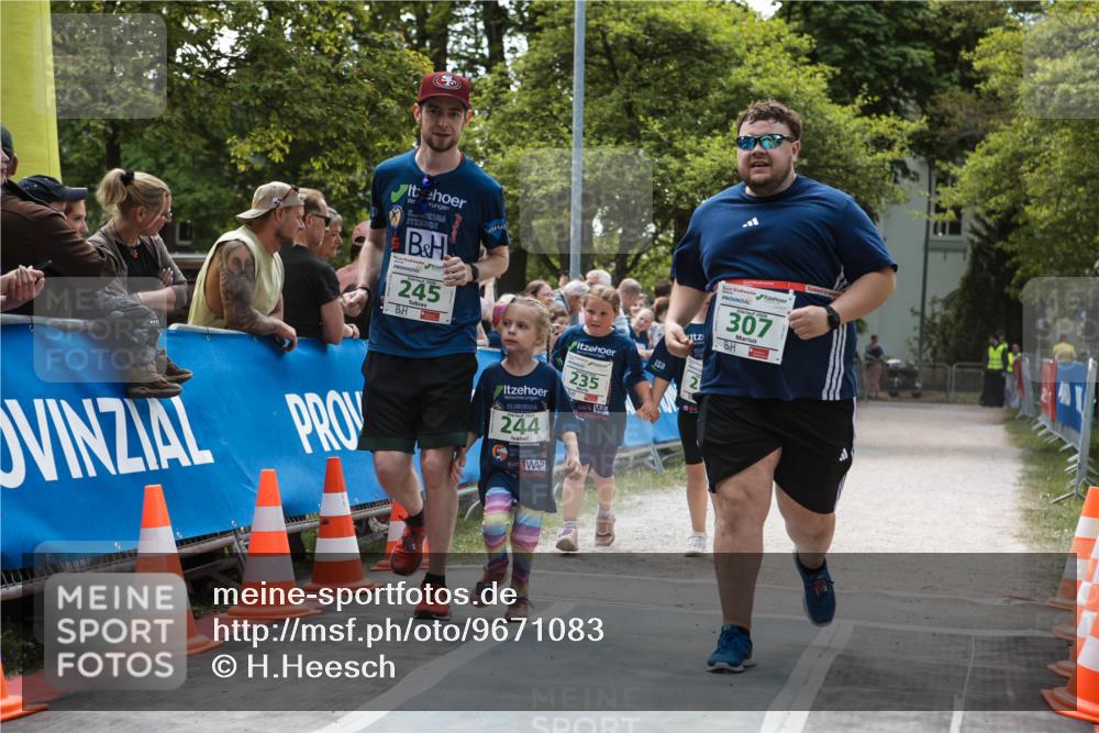 09.05.2026 - Störlauf H.Heesch http://msf.ph/oto/9671083 09.05.2026 13:34:23 Ziel 245, 244, 235, 307 meine-sportfotos.de