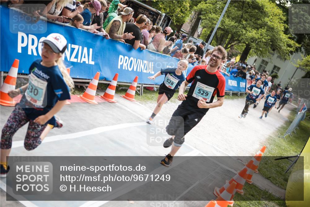 09.05.2026 - Störlauf H.Heesch http://msf.ph/oto/9671249 09.05.2026 13:43:37 Ziel 30, 528, 529, 352, 356 meine-sportfotos.de