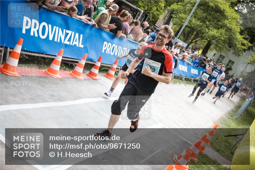 09.05.2026 - Störlauf H.Heesch http://msf.ph/oto/9671250 09.05.2026 13:43:37 Ziel 52, 9, 3, 357, 356 meine-sportfotos.de