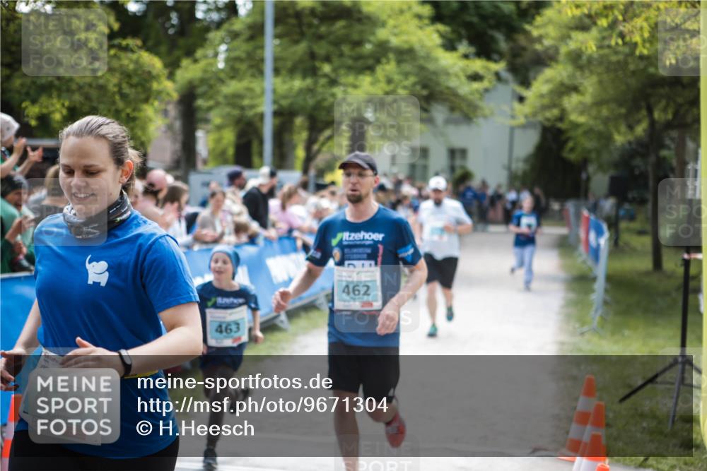 09.05.2026 - Störlauf H.Heesch http://msf.ph/oto/9671304 09.05.2026 13:44:33 Ziel 2026, 429, 463, 462 meine-sportfotos.de
