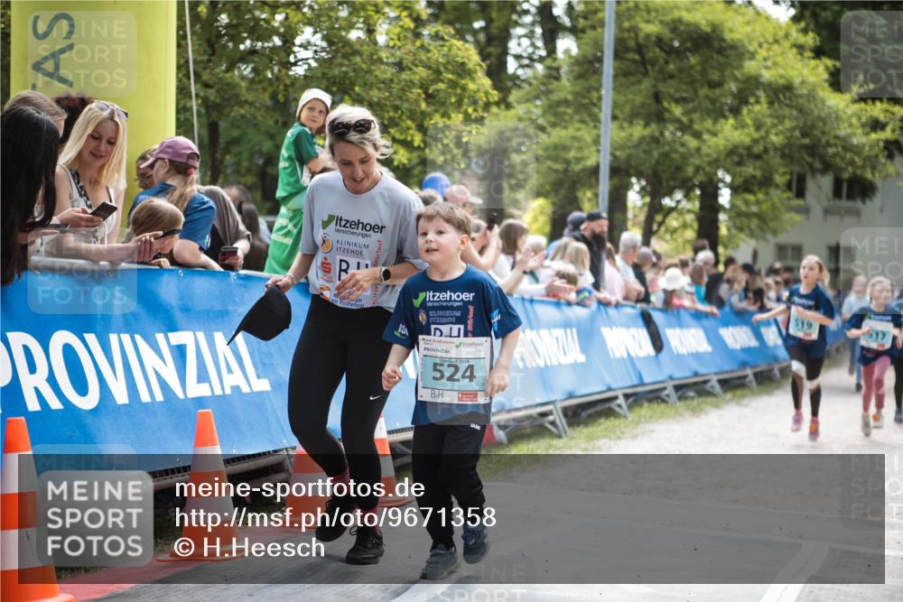 09.05.2026 - Störlauf H.Heesch http://msf.ph/oto/9671358 09.05.2026 13:45:48 Ziel 2026, 524, 519 meine-sportfotos.de