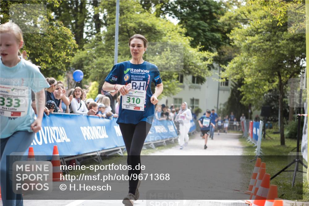 09.05.2026 - Störlauf H.Heesch http://msf.ph/oto/9671368 09.05.2026 13:45:54 Ziel 2025, 333, 310 meine-sportfotos.de