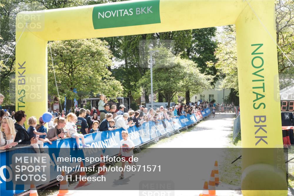 09.05.2026 - Störlauf H.Heesch http://msf.ph/oto/9671571 09.05.2026 13:57:24 Ziel 725 meine-sportfotos.de