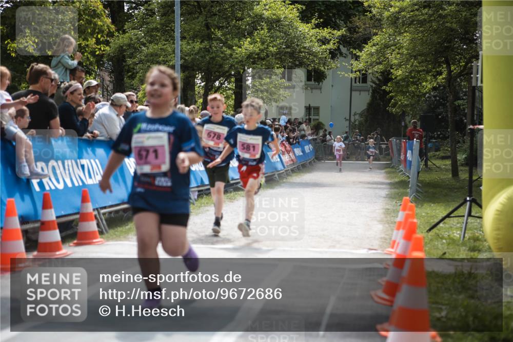 09.05.2026 - Störlauf H.Heesch http://msf.ph/oto/9672686 09.05.2026 13:55:34 Ziel 671, 678, 581 meine-sportfotos.de
