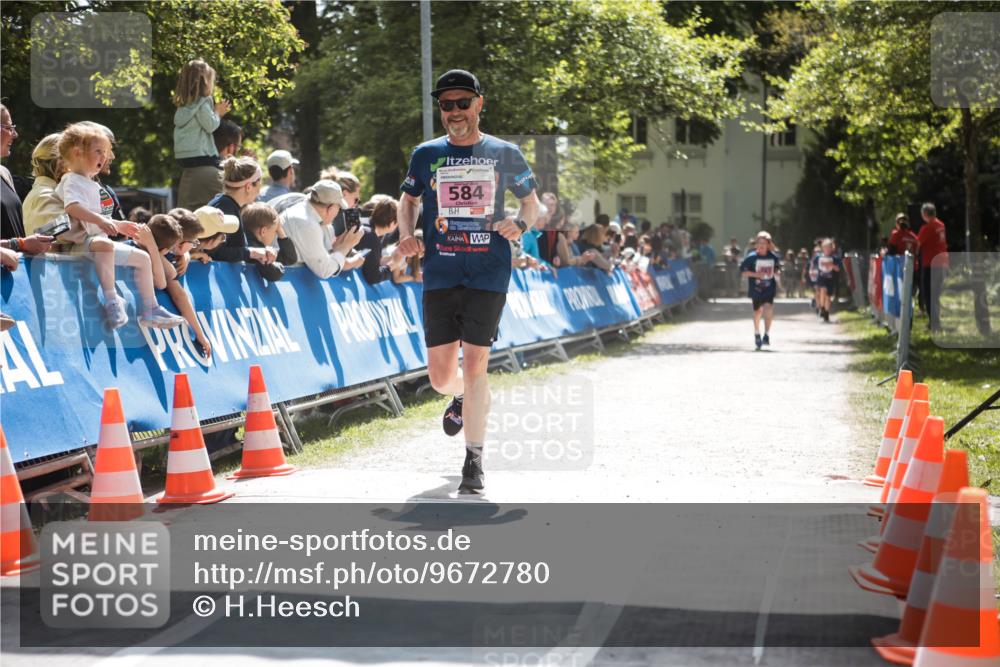 09.05.2026 - Störlauf H.Heesch http://msf.ph/oto/9672780 09.05.2026 13:57:46 Ziel 584 meine-sportfotos.de