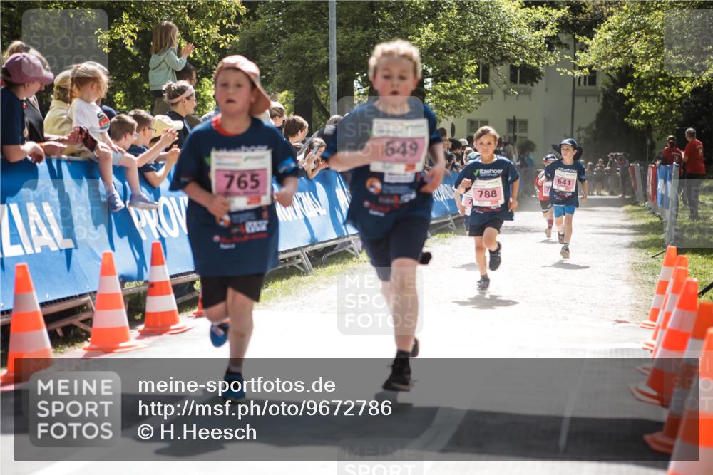 09.05.2026 - Störlauf H.Heesch http://msf.ph/oto/9672786 09.05.2026 13:57:52 Ziel 765, 649, 788, 641 meine-sportfotos.de