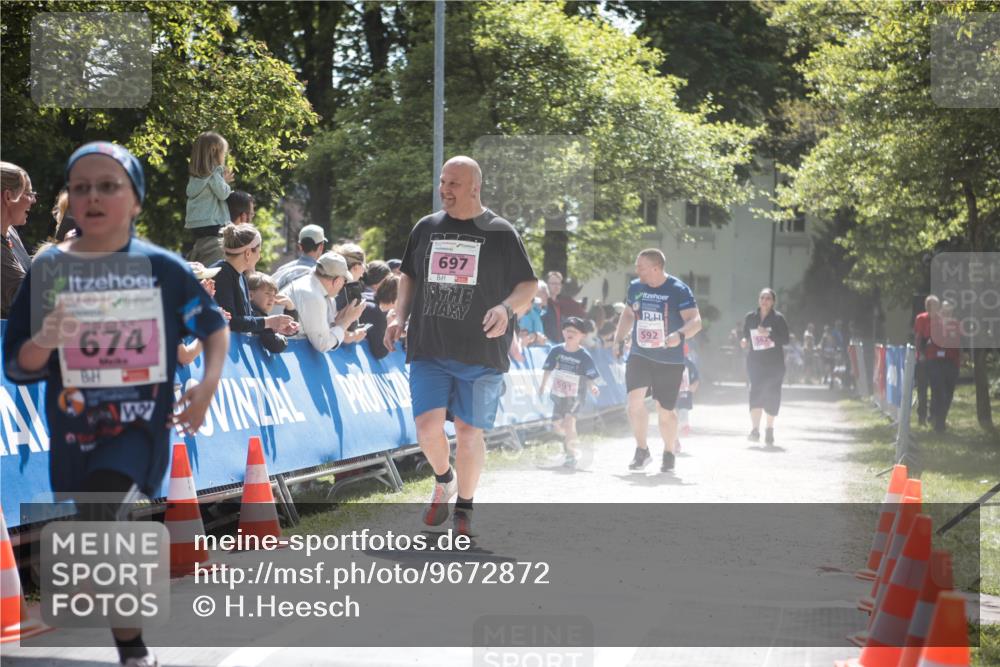 09.05.2026 - Störlauf H.Heesch http://msf.ph/oto/9672872 09.05.2026 13:58:55 Ziel 674, 697, 591, 592 meine-sportfotos.de
