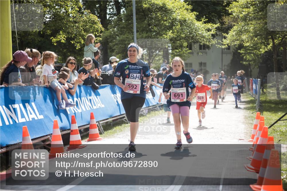 09.05.2026 - Störlauf H.Heesch http://msf.ph/oto/9672890 09.05.2026 13:59:12 Ziel 692, 691, 569, 570, 620 meine-sportfotos.de