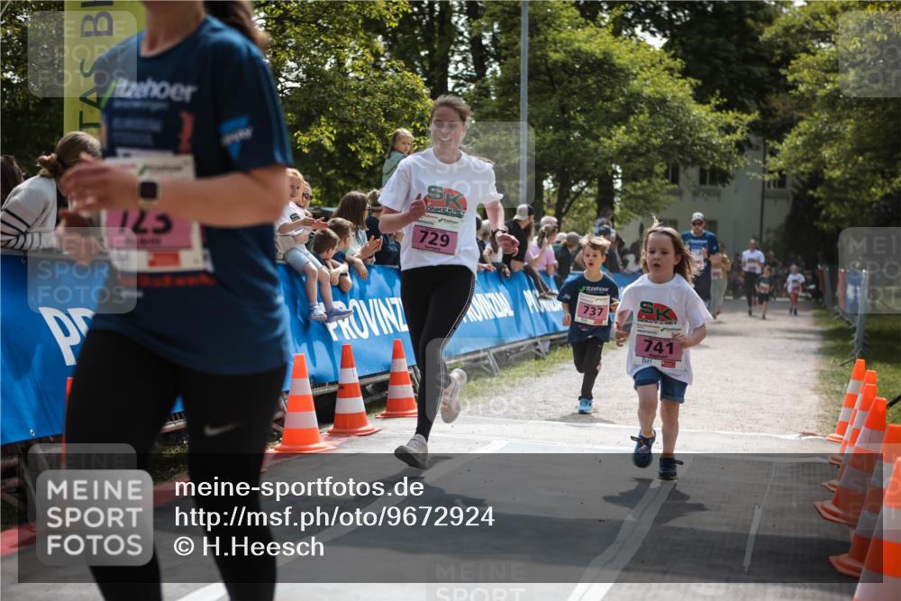 09.05.2026 - Störlauf H.Heesch http://msf.ph/oto/9672924 09.05.2026 13:59:36 Ziel 123, 729, 737, 741 meine-sportfotos.de