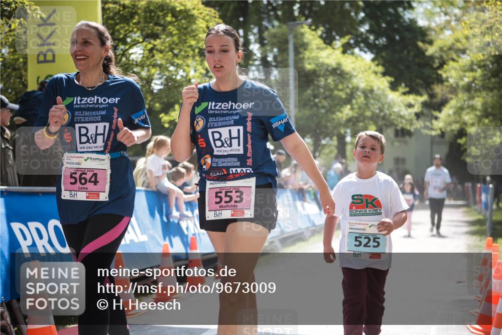 09.05.2026 - Störlauf H.Heesch http://msf.ph/oto/9673009 09.05.2026 14:00:40 Ziel 2026, 564, 26, 2026, 553, 2026, 525 meine-sportfotos.de