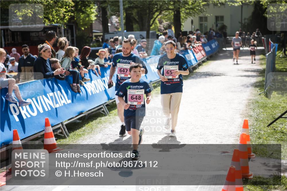 09.05.2026 - Störlauf H.Heesch http://msf.ph/oto/9673112 09.05.2026 14:02:45 Ziel 647, 648, 65 meine-sportfotos.de