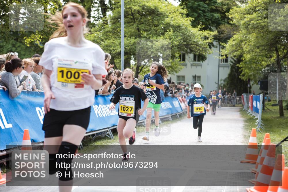 09.05.2026 - Störlauf H.Heesch http://msf.ph/oto/9673294 09.05.2026 14:10:59 Ziel 1003, 1027, 810 meine-sportfotos.de