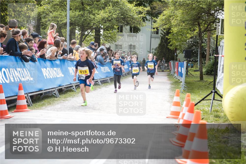09.05.2026 - Störlauf H.Heesch http://msf.ph/oto/9673302 09.05.2026 14:11:04 Ziel 818, 997, 975 meine-sportfotos.de