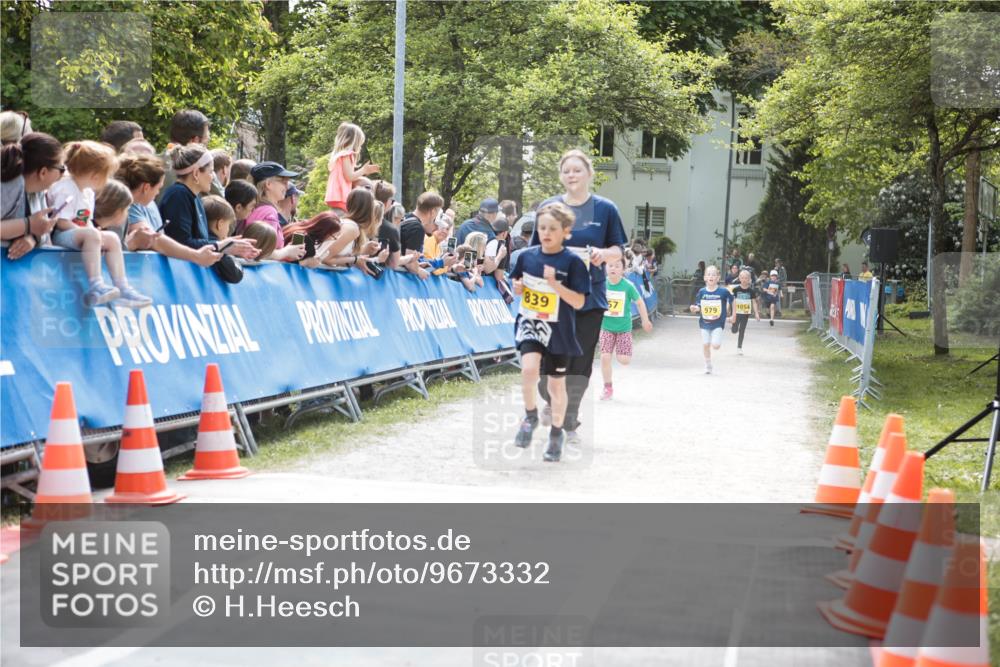 09.05.2026 - Störlauf H.Heesch http://msf.ph/oto/9673332 09.05.2026 14:11:34 Ziel 839, 67, 1054, 979 meine-sportfotos.de
