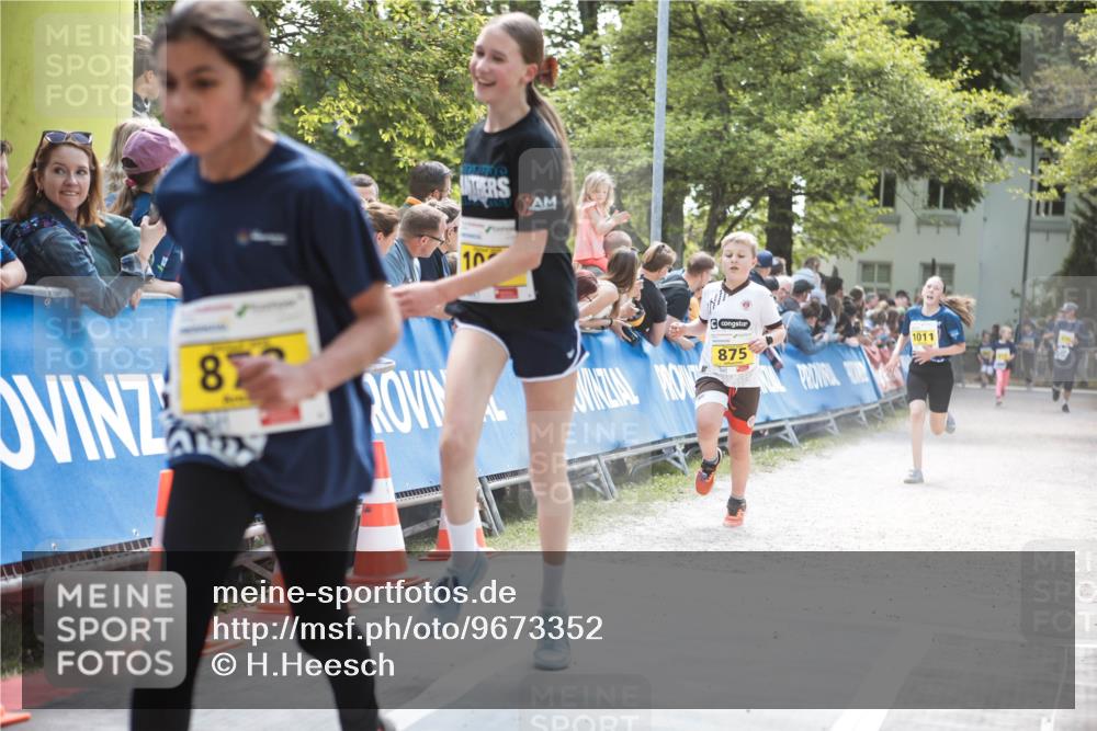 09.05.2026 - Störlauf H.Heesch http://msf.ph/oto/9673352 09.05.2026 14:11:45 Ziel 89, 1011, 875 meine-sportfotos.de